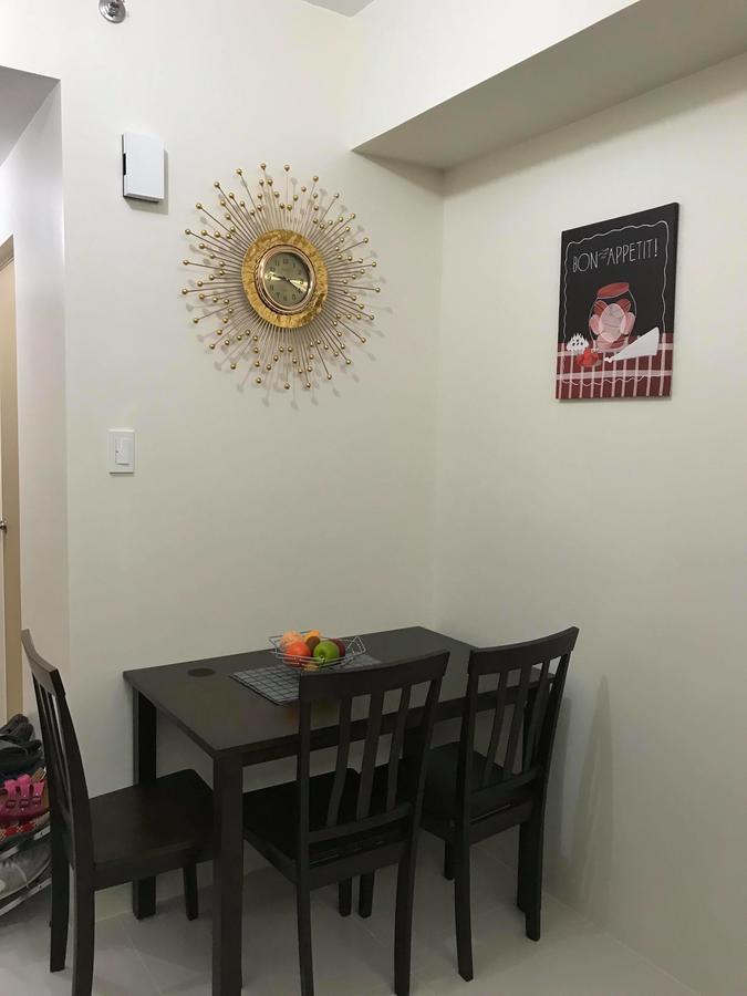 Jj Tagaytay @ Wind Residences Apartment *